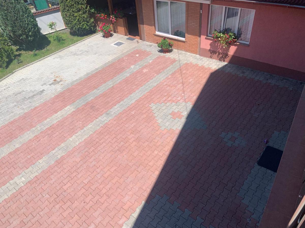 מויסי Villa Mery מראה חיצוני תמונה