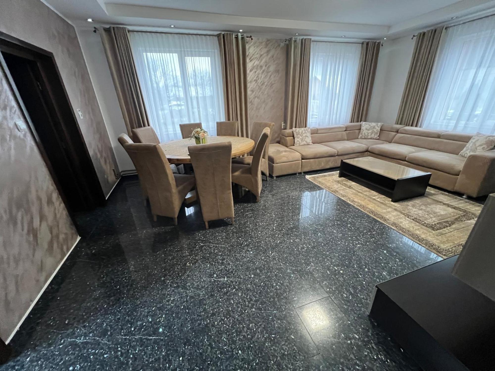 מויסי Villa Mery מראה חיצוני תמונה