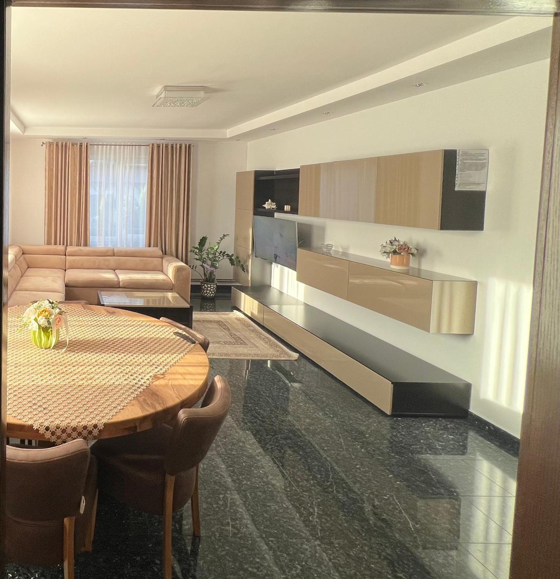 מויסי Villa Mery מראה חיצוני תמונה